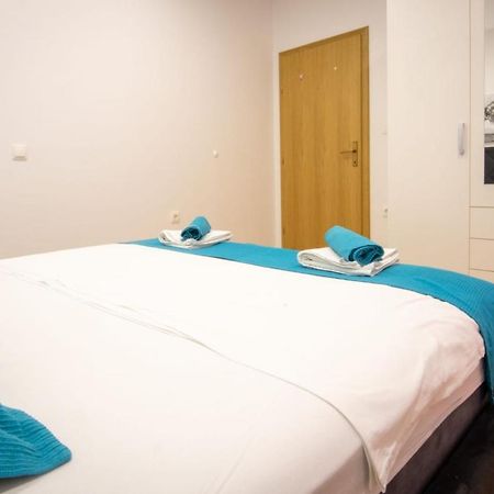 Apartment Cvita Free Beach Parking มาคาร์สกา ภายนอก รูปภาพ