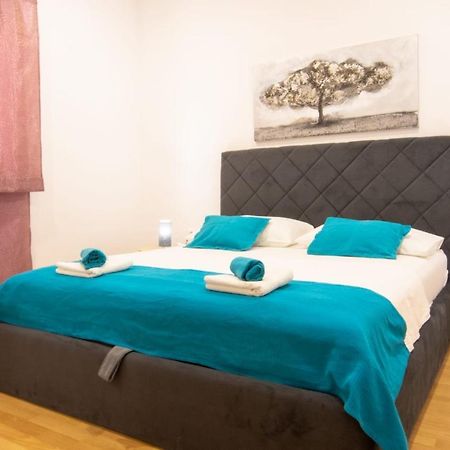 Apartment Cvita Free Beach Parking มาคาร์สกา ภายนอก รูปภาพ